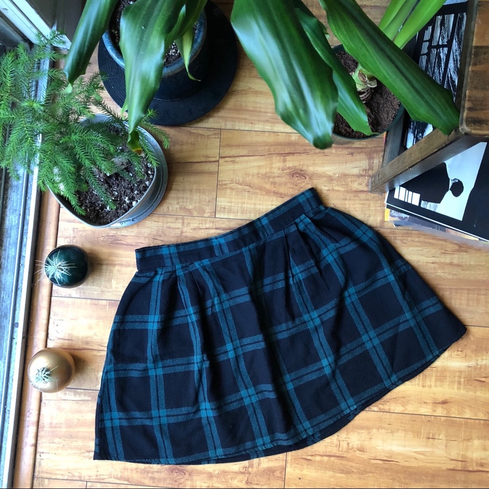 90’s Style Green & Black Plaid Skirt
